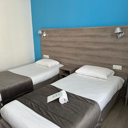 Brit Hotel Confort Nevers Centre Gare Екстер'єр фото