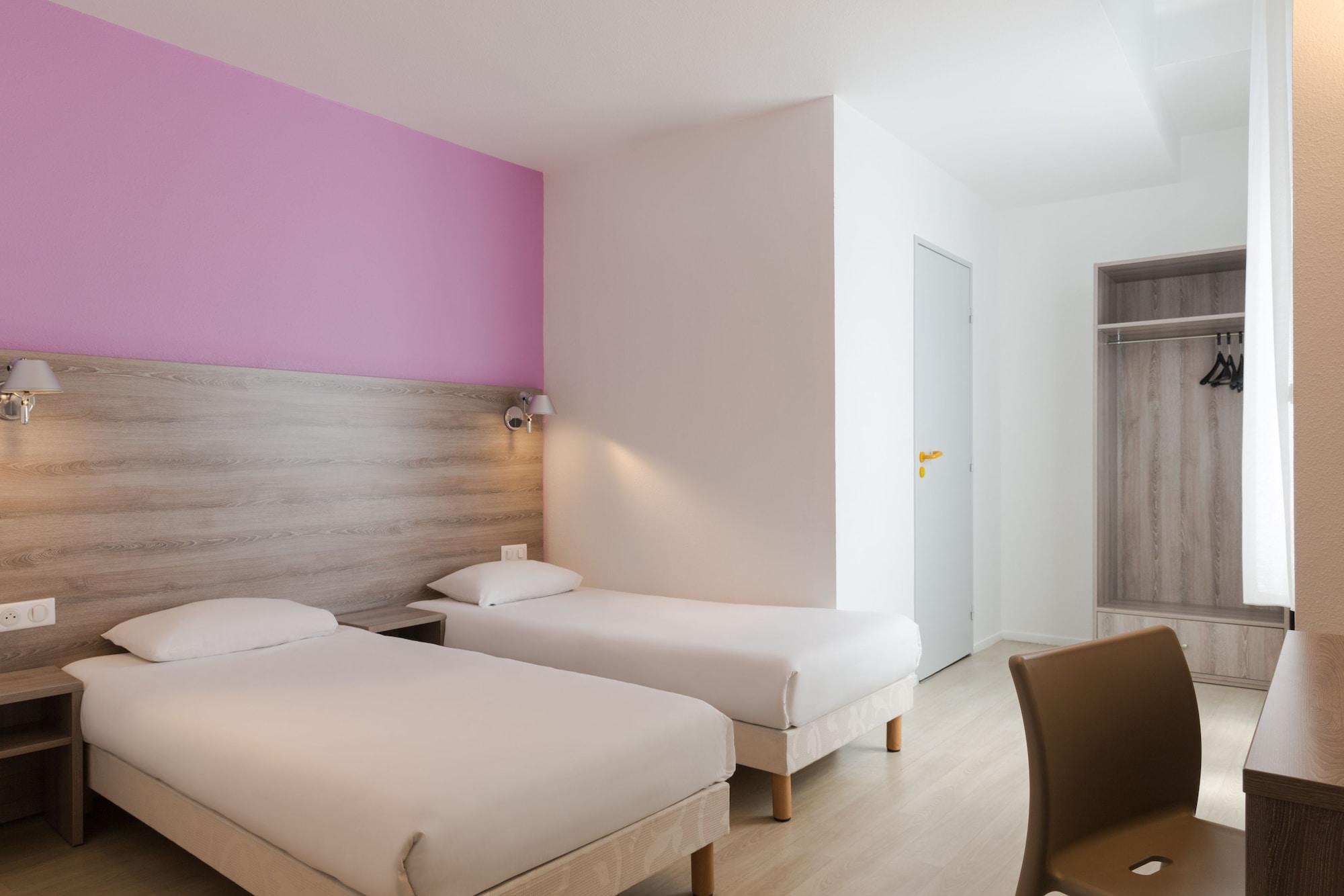 Brit Hotel Confort Nevers Centre Gare Екстер'єр фото