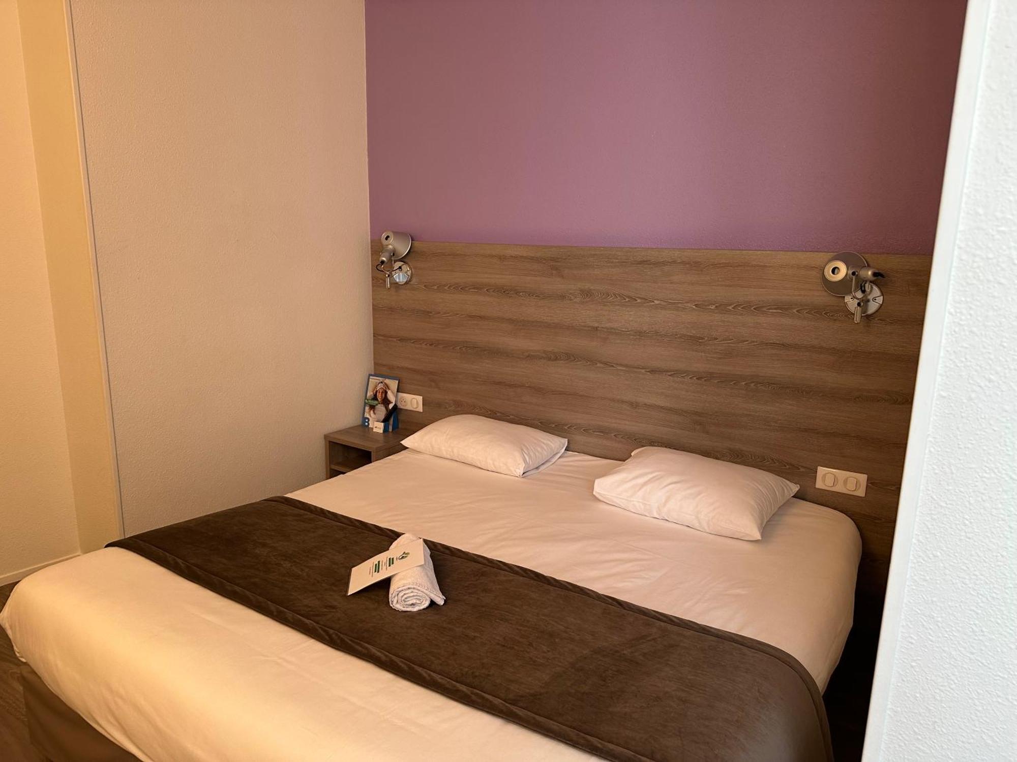 Brit Hotel Confort Nevers Centre Gare Екстер'єр фото